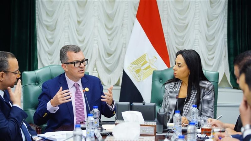 التخطيط والتضامن تبحثان توجيه الاستثمارات للفئات الأكثر احتياجًا