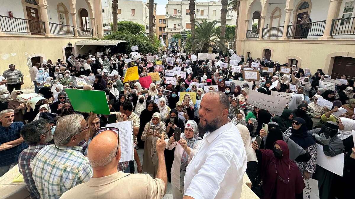 ليبيا.. احتجاجات المعلّمين تربك انطلاق الدراسة
