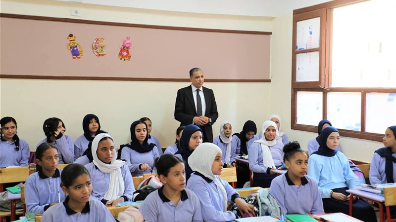 تعليمات حاسمة من وكيل تعليم الجيزة لمدارس الهرم بشأن متابعة الطلاب