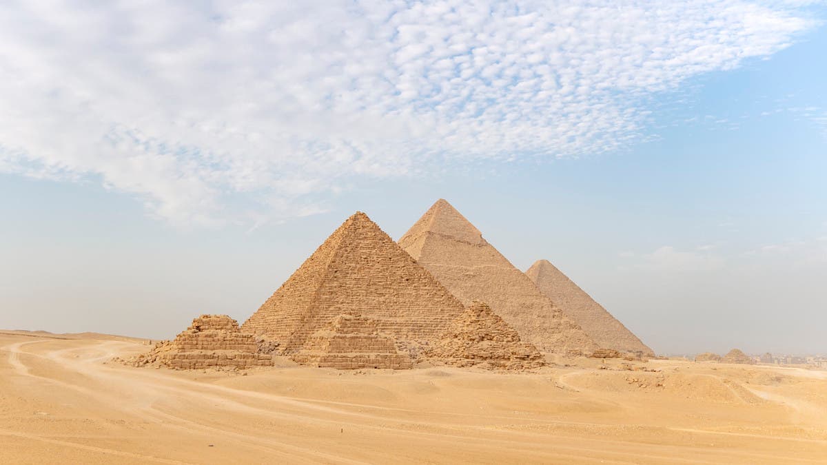  “أوراسكوم” المصرية تلوح بالتحكيم بسبب عقد الـ”بالون الثابت” بمنطقة الأهرامات