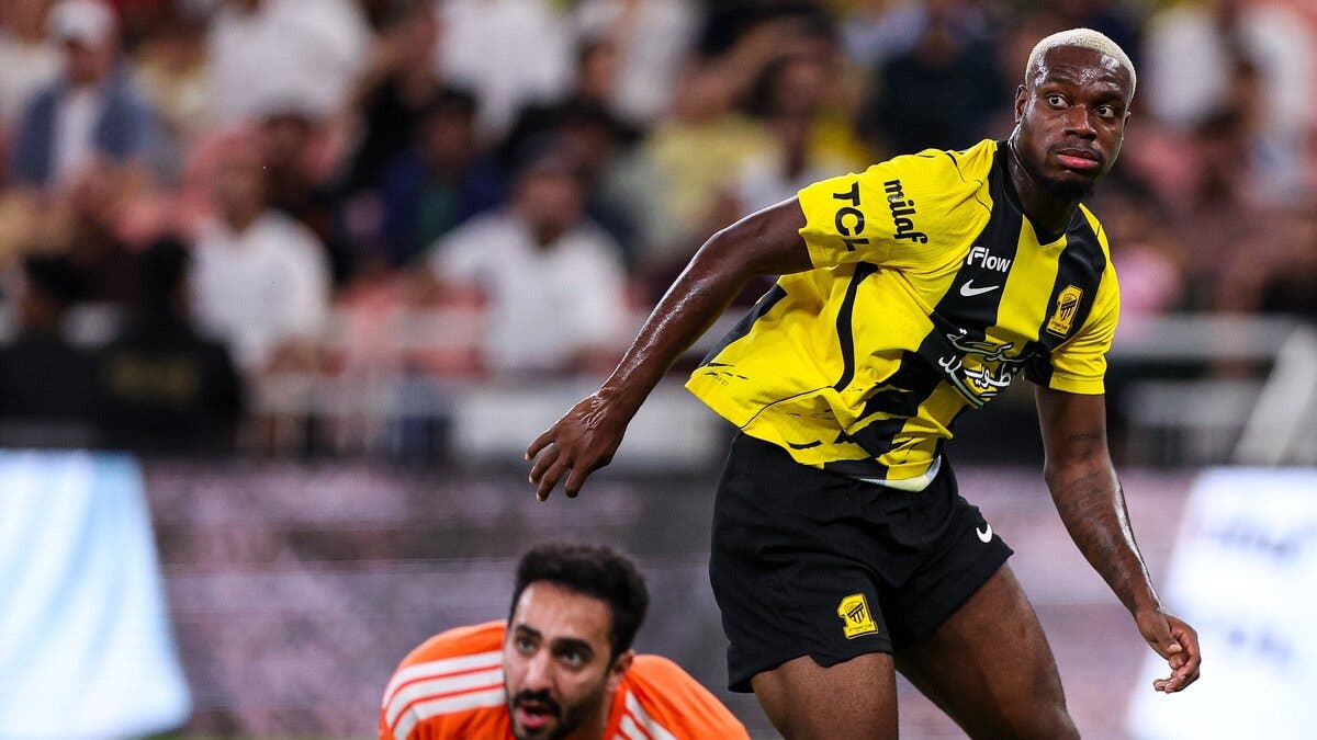 العقيدي لا يعرف الشباك النظيفة أمام الاتحاد بقميص النصر