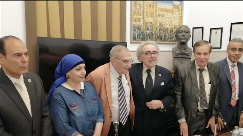 نقيب “كتاب مصر”: مليون جنيه لدعم المشروع الصحي والفروع التابعة
