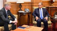 وزير الخارجية يبحث مع المبعوث الخاص للأمين العام للأمم المتحدة لليمن آخر تطورات الأوضاع باليمن