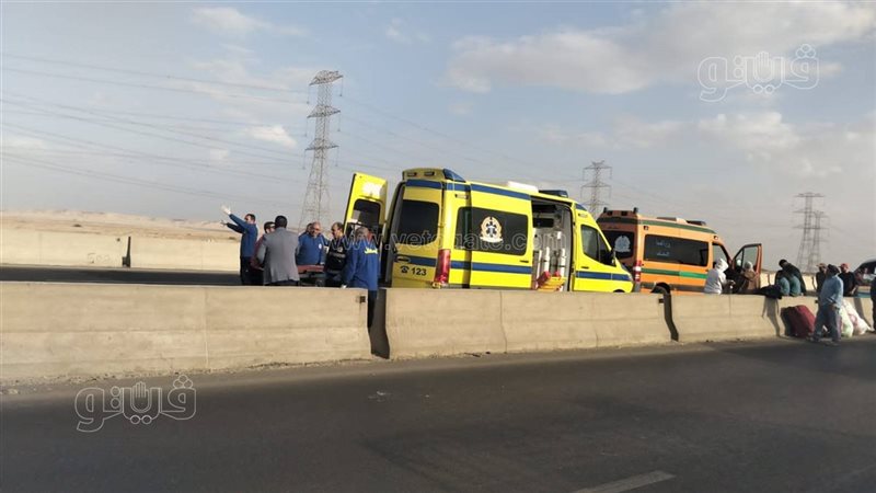 وفاة طفل وإصابة آخرين بحادث تصادم ميكروباص أمام كوبري عياش بالمحلة