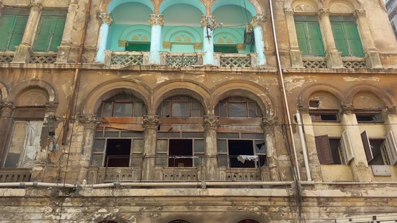 السيطرة على حريق مخزن بمحطة الرمل في الإسكندرية (صور)