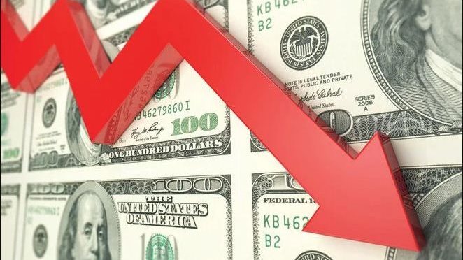 الدولار يتراجع في البنوك اليوم الخميس