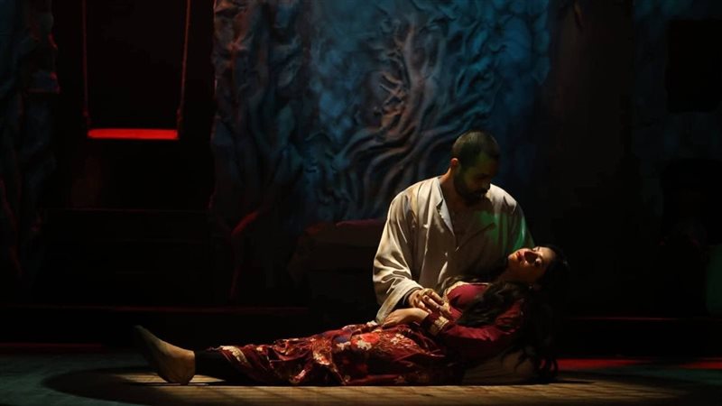 “متولي وشفيقة” يتألق على مسرح السلطان قابوس ضمن مهرجان ظافر الدولي (فيديو وصور)