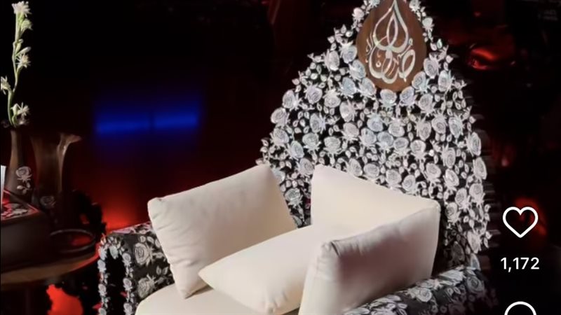 بعد غياب 15 عاما، كرسي فاخر لـ أصالة على مسرح حفلها بسوريا (فيديو)