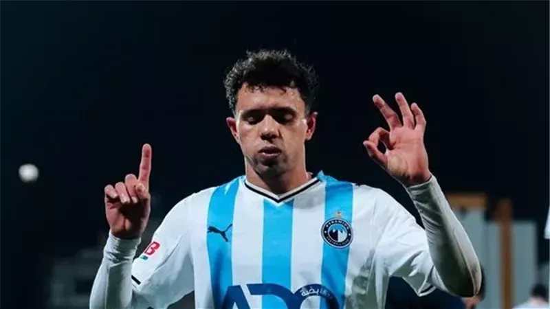 بيراميدز يكشف سبب خروج محمود زلاكة المبكر أمام إنبي في الدوري الممتاز
