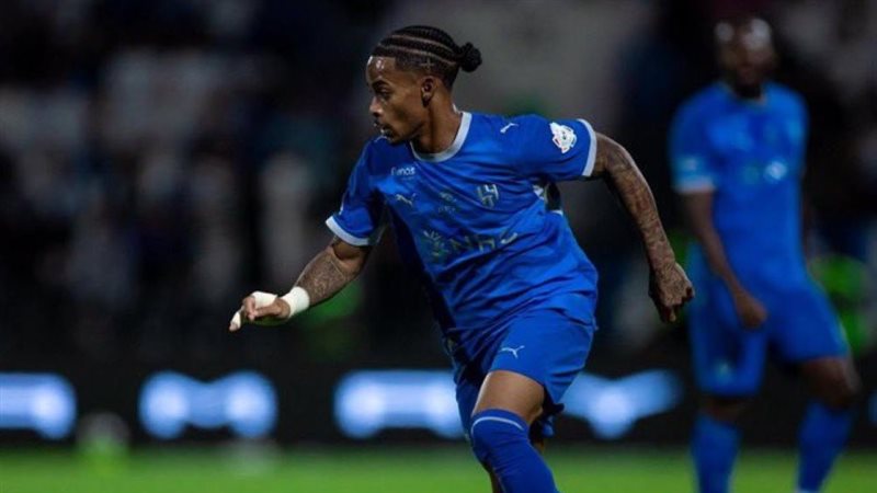 صدمة في الهلال السعودي بسبب نجمه الهولندي سامرفيل