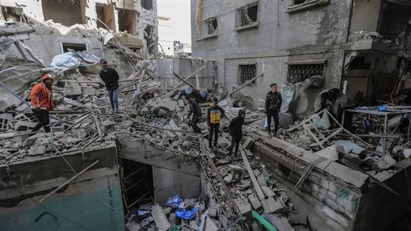 غزة: ارتفاع ضحايا الغارة الإسرائيلية على سيارة في مواصي خان يونس