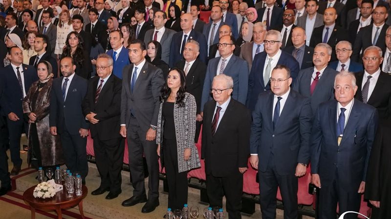 رئيس الجامعة المصرية للتعلم الإلكتروني: الهوية الوطنية منظومة متجددة من القيم والوعي والانتماء