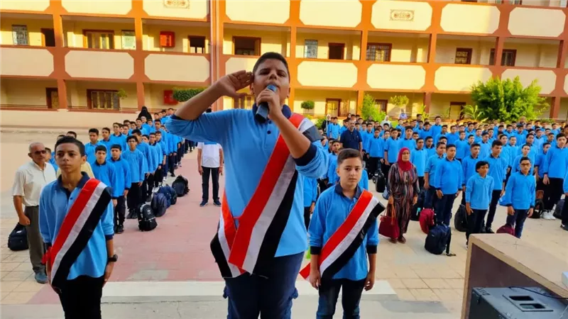 25 مليون تلميذ يؤدون تحية العلم اليوم بجميع مدارس الجمهورية