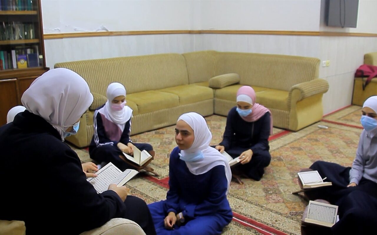 لمدة 7 أشهر.. الأزهر يعلن حاجته لـ 5436 معلمة قرآن من المكلفات بأداء الخدمة العامة