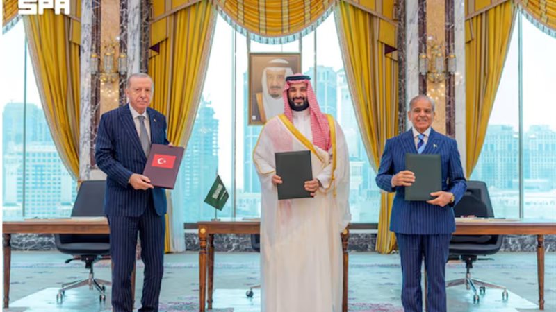 اجتماع عاجل لرؤساء أركان السعودية وتركيا وباكستان بعد هجمات الحوثيين على المملكة