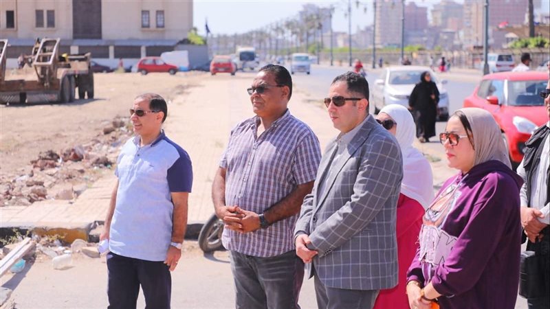 محافظ دمياط يتابع ميدانيا أعمال الإزالات بمنطقة كورنيش النيل لليوم الثاني