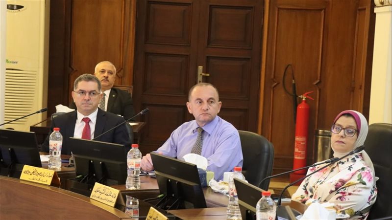 جامعة الإسكندرية تناقش استعدادات العام الدراسي الجديد وتعزيز منظومة التحول الرقمي