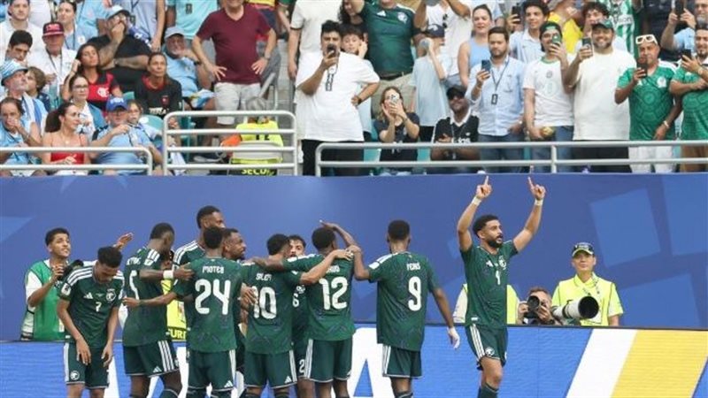 دونيس يستدعي 26 لاعبًا، قائمة منتخب السعودية لخليجي 27 في جدة