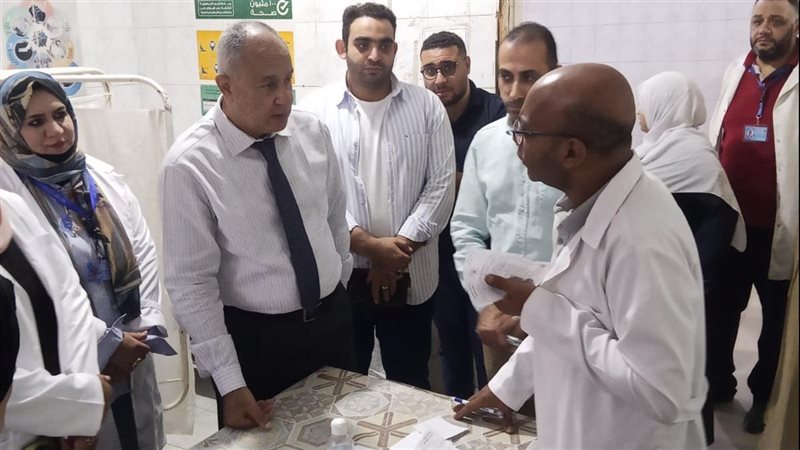 وكيل صحة القليوبية يتفقد مستشفيي بهتيم وأبو المنجا لمتابعة أقسام الطوارئ والرعايات