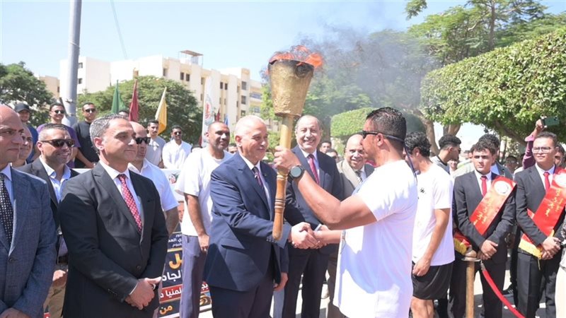 جامعة الفيوم تستقبل شعلة أسبوع شباب الجامعات الـ14