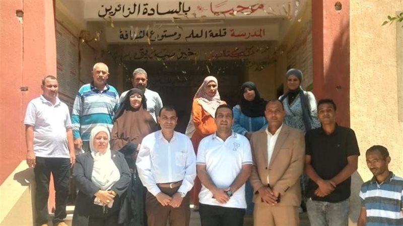 نائب محافظ قنا يتفقد جاهزية مدارس فرشوط والوقف للعام الدراسي الجديد