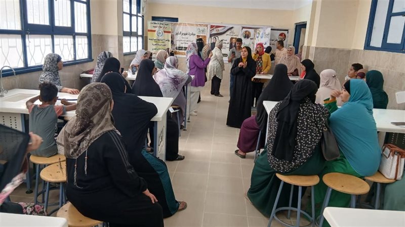 إعلام الفيوم تنظم لقاء توعويا بقرية بريشا عن تمكين المرأة اقتصاديا