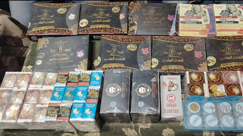 حملة تموينية بالفيوم تتحفظ على 1300 كيلو دقيق مدعم و260 عبوة منشطات محظورة