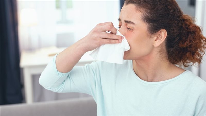أسباب زيادة حالات الحساسية وأمراض الجهاز التنفسي مع دخول الخريف والشتاء