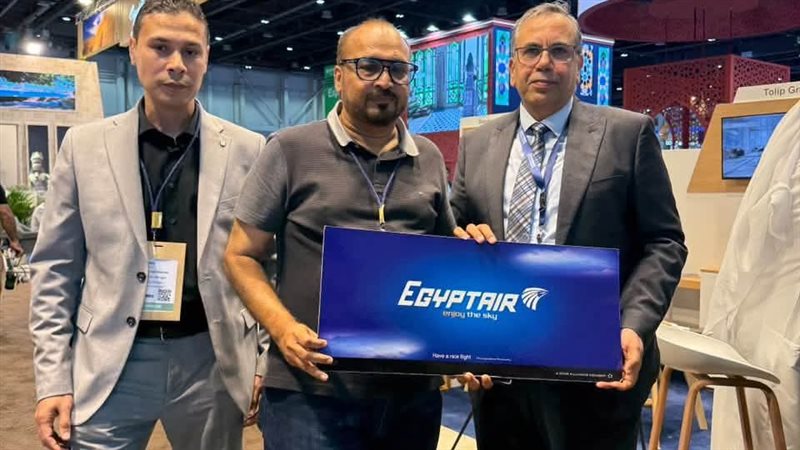 مصر للطيران تستعرض خطط تحديث أسطولها وتطوير خدماتها الرقمية لسوق السفر العربي بدبي 2026