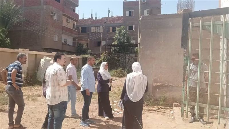 إحالة المتغيبين للتحقيق، نائب رئيس مركز فرشوط يتفقد سير العمل بالمستشفى المركزي
