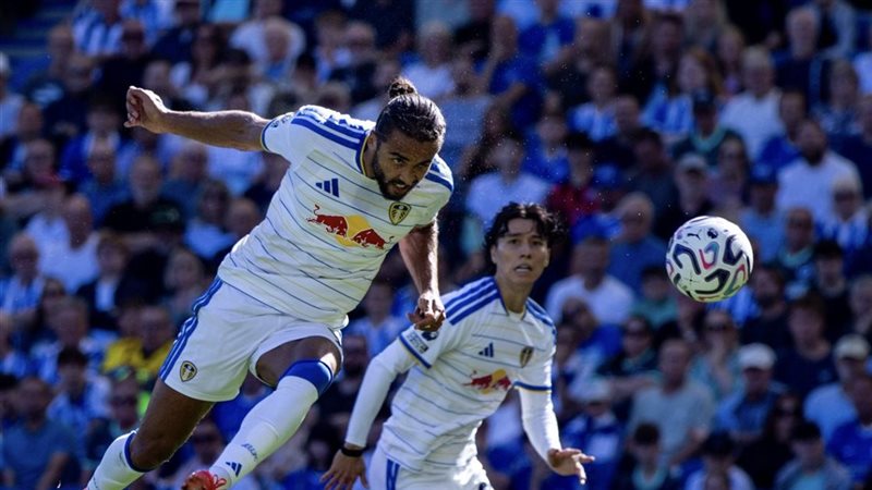 الدوري الإنجليزي، برايتون يتأخر 1-0 أمام ليدز يونايتد بالشوط الأول
