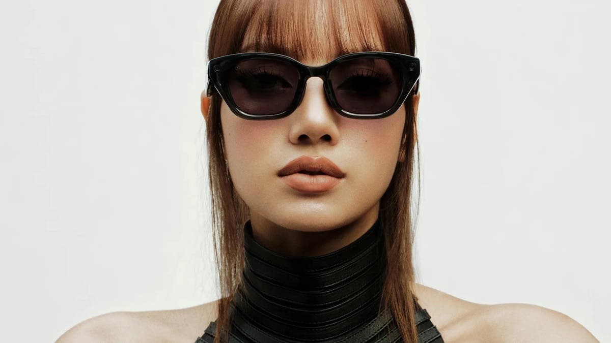“ميتا” تطلق نظارات ذكية بتصميم نجمة K-Pop ليزا