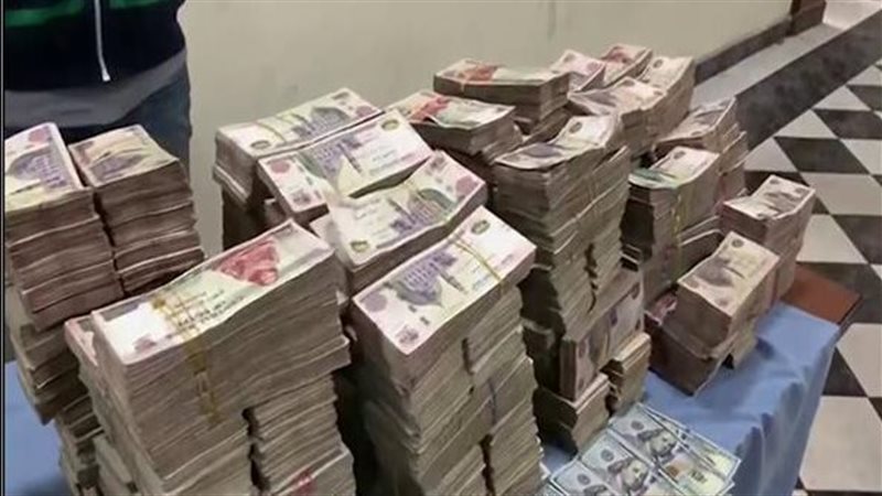 من الهجرة غير الشرعية إلى غسل الأموال.. سمسار يحاول إخفاء 20 مليون جنيه من تجارة البشر