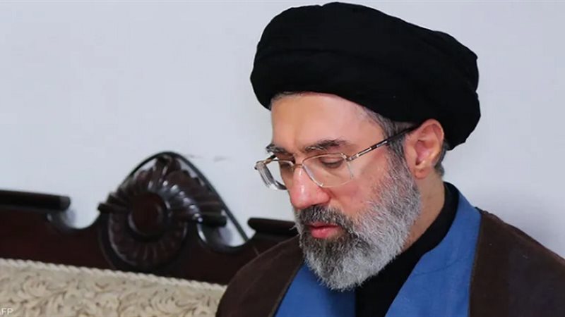 نائب ترامب يرجح بقاء المرشد الإيراني على قيد الحياة