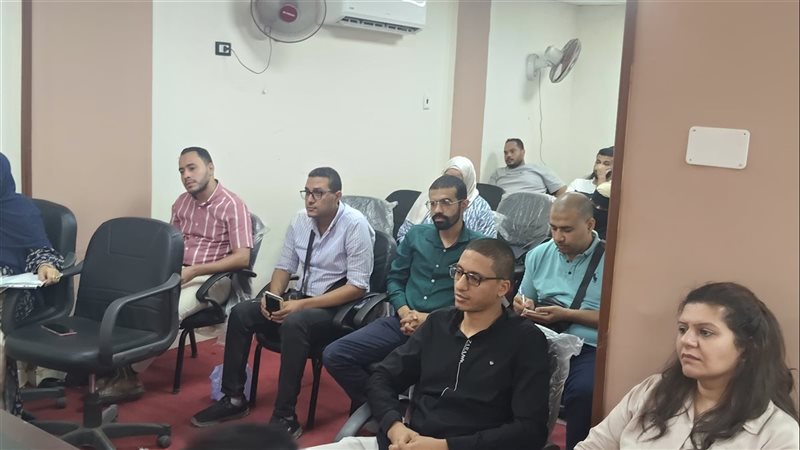 وكيل الصحة بقنا يتابع المنظومة الدوائية وضبط معدلات الاستهلاك (صور)