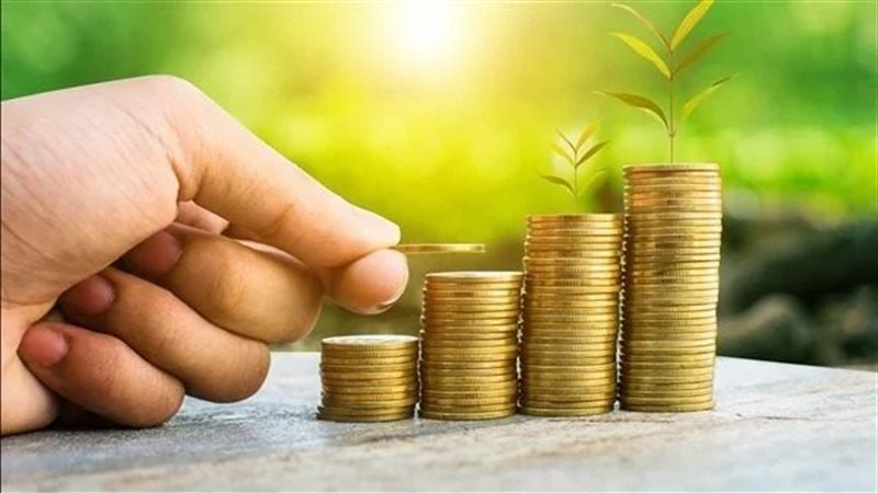 هل تتحمل الزوجة ذنب عدم إخراج الزوج الزكاة؟ أمين الفتوى يجيب (فيديو)