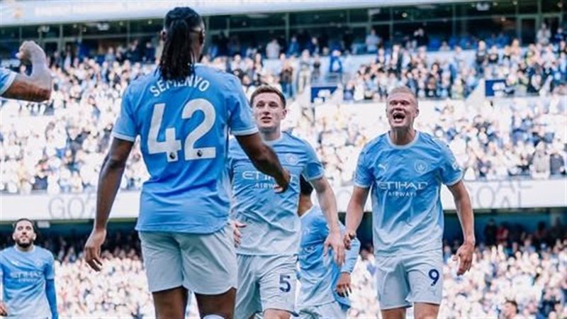 الدوري الإنجليزي، مانشستر سيت يتقدم على كوفنتري 0/1 في الشوط الأول