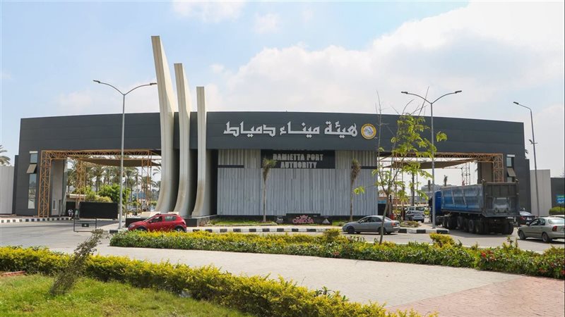 حركة الملاحة اليوم بميناء دمياط، تداول 87 ألف طن بضائع واستقبال ومغادرة 25 سفينة