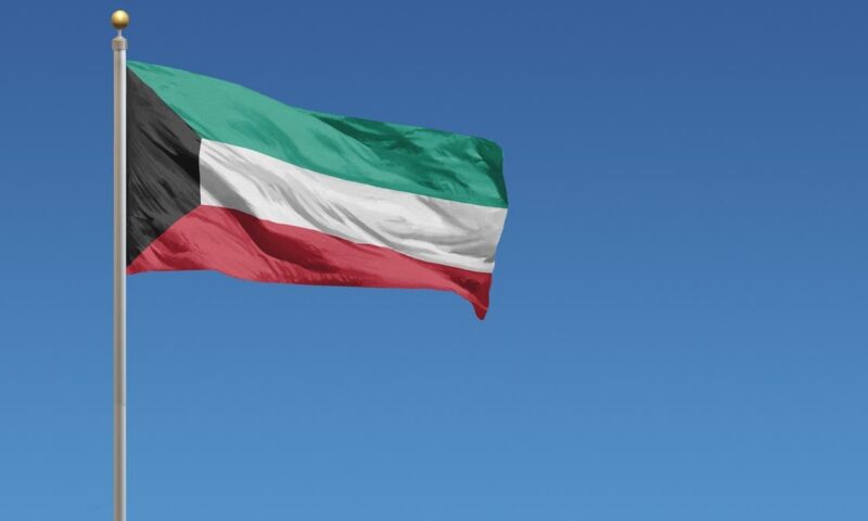 الكويت.. السيطرة على حريق في مجمع سكني استُهدف بمسيّرة إيرانية