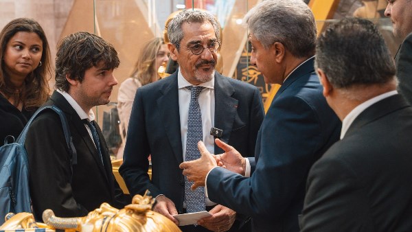 وزير السياحة يستقبل مسؤول فرنسي بالجناح المصري في معرض IFTM Top Resa 2026 بباريس ⁠