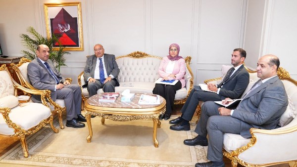 توفير بدائل آمنة للشباب واستراتيجية لـ 10 سنوات.. تعاون بين «العمل» و«اللجنة الوطنية» لمكافحة الهجرة غير الشرعية