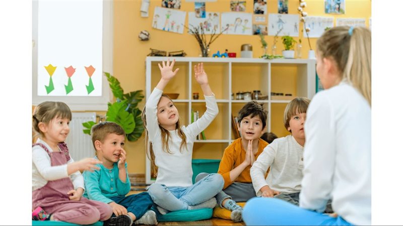 نصائح للأمهات لمساعدة الأطفال على التكيف مع الانتقال من الإجازة إلى الالتزام