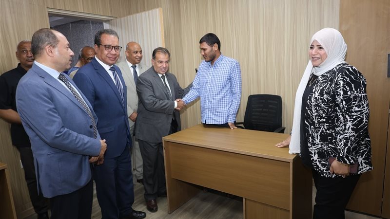 رئيس جامعة قنا يتفقد مركز خدمات ذوي الإعاقة ويوجه بتوفير كافة أوجه الدعم