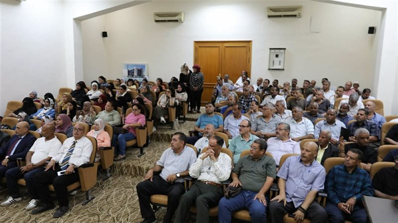 ندوة بالبحر الأحمر عن “تطبيقات الهاتف المحمول الخاصة بالضرائب العقارية”
