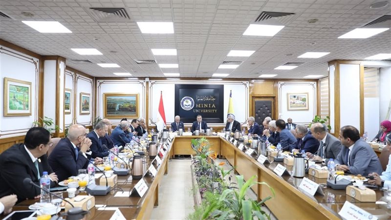 توفير منظومة متكاملة لدعم المبتكرين، وزير التعليم العالي يترأس اجتماع الأعلى للجامعات بالمنيا
