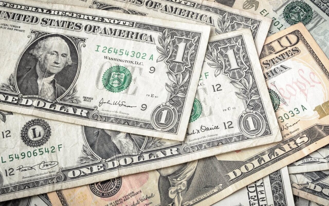 سعر الدولار الآن.. الجنيه يتحسن والاحتياطي الأجنبي يقفز لرقم قياسي
