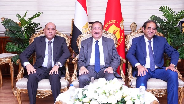 وزير العمل يبدأ جولة في بورسعيد لمتابعة مواقع الإنتاج