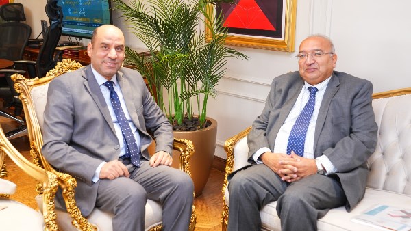 وزير العمل يبحث طرق مواجهة الهجرة غير الشرعية بتوفير التدريب والتشغيل