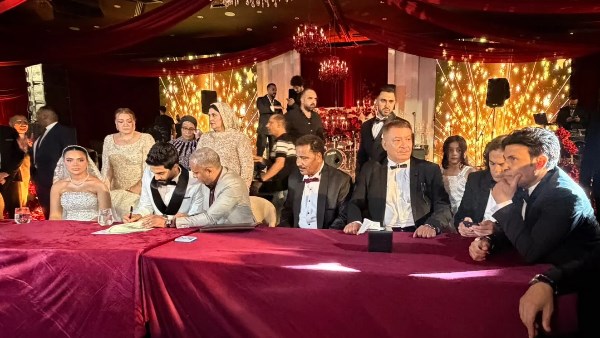 وسط عدد من نجوم الفن والإعلام .. شاهد تأثر سعد الصغير لحظة عقد قران نجله