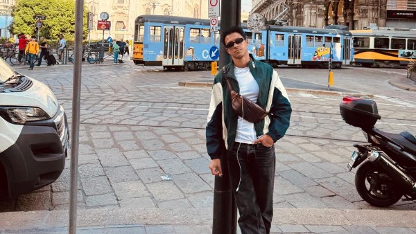 عصام عمر فى إيطاليا من أجل تحضيرات فيلمه الجديد بيتزا